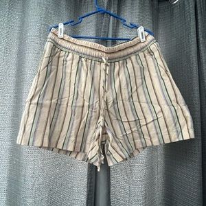 Cabi shorts size large